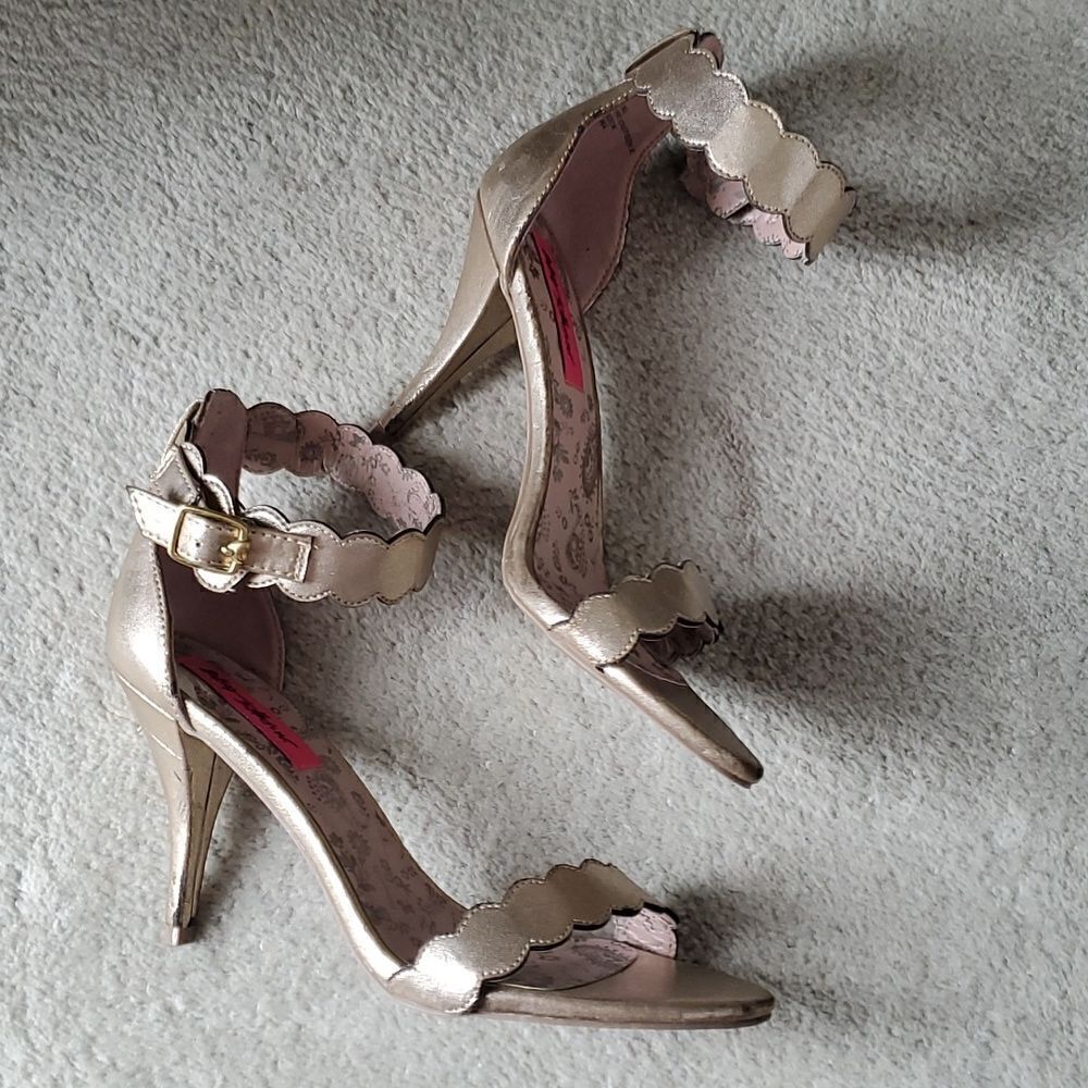 Betsey Johnson Party Heels - Picture 2 of 10
